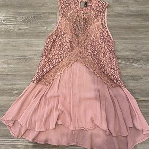 Women’s Top Size Small